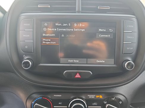 Used 2024 Kia Soul LX w/ Option Group 015 image 25