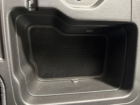 Used 2023 RAM 1500 Big Horn AWD/4WD image 40