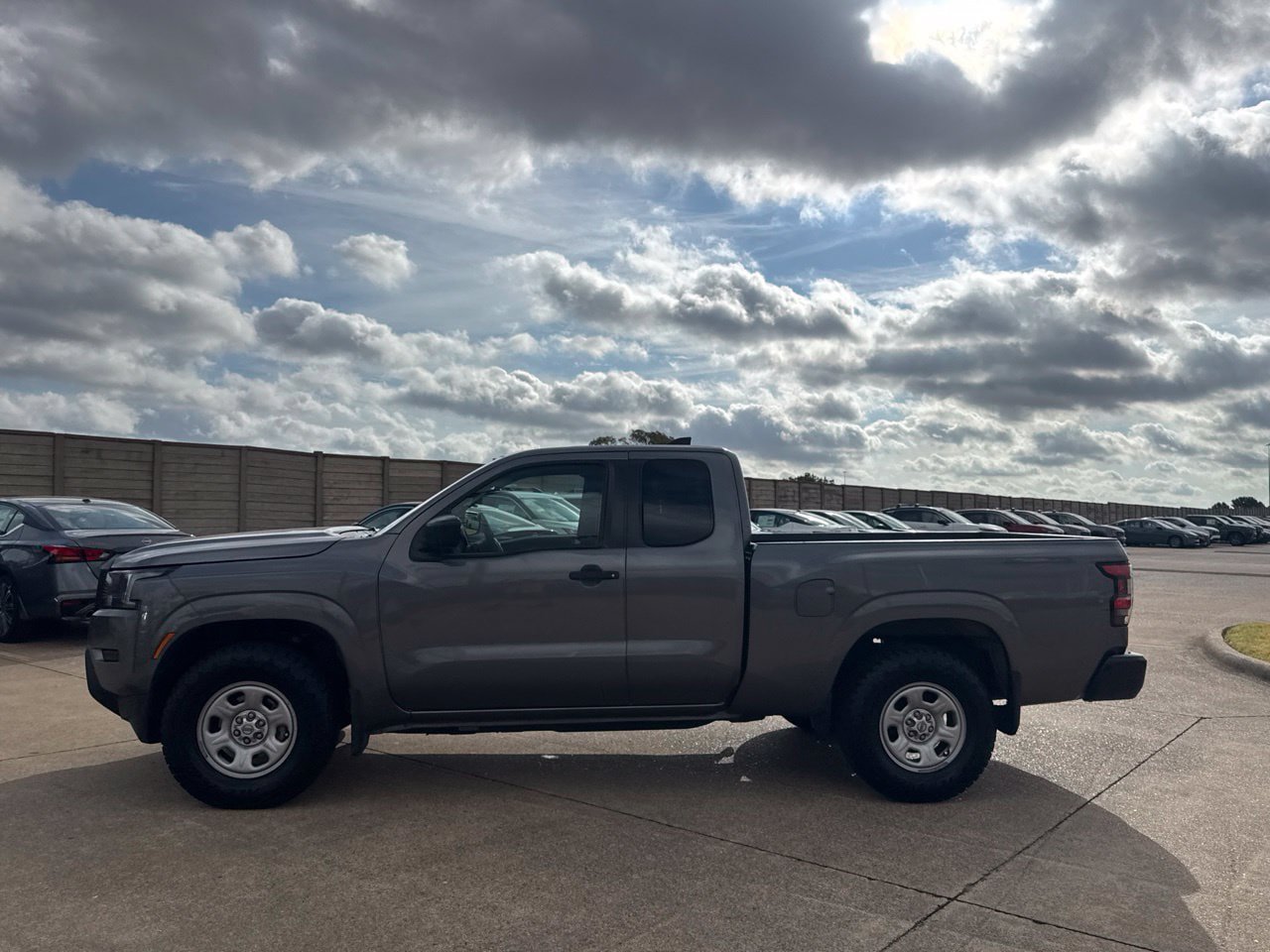 Used 2022 Nissan Frontier S w/ Technology Package AWD/4WD image 12