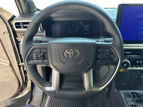 Used 2025 Toyota Tacoma TRD Off-Road w/ TRD Off Road Premium Package AWD/4WD image 27