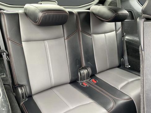 Used 2019 Nissan Pathfinder SL AWD/4WD image 29