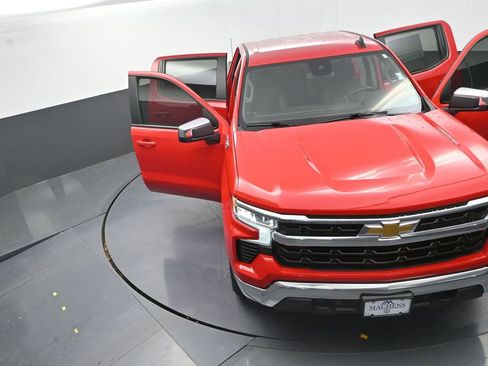 Used 2024 Chevrolet Silverado 1500 LT image 31