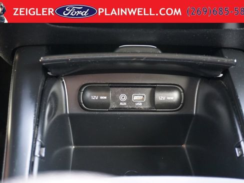 Used 2019 Kia Sorento FWD image 19