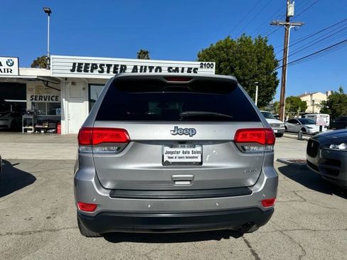 Used 2018 Jeep Grand Cherokee Laredo RWD image 6