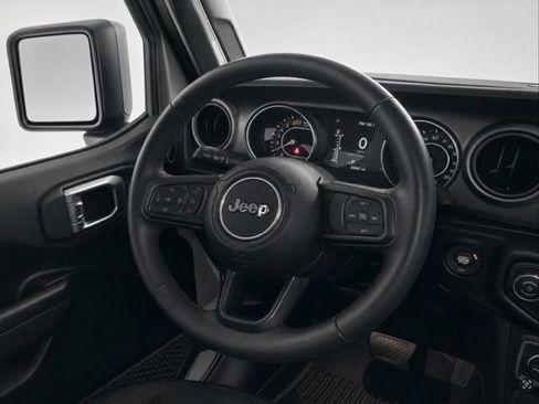 Used 2022 Jeep Wrangler Sport AWD/4WD image 13