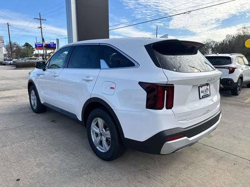New 2026 Kia Sorento LX FWD image 7
