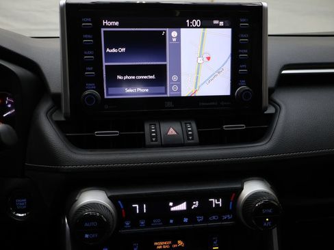 Used 2020 Toyota RAV4 Limited AWD/4WD image 21