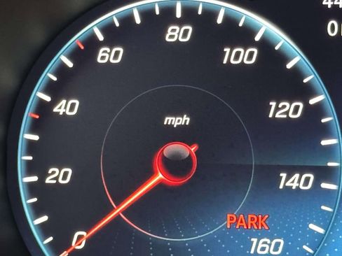 Used 2022 Mercedes-Benz GLC 300 4MATIC image 23