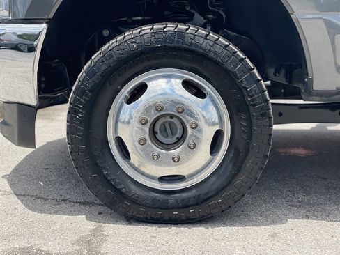 Used 2019 Ford F350 XLT w/ XLT Premium Package AWD/4WD image 37