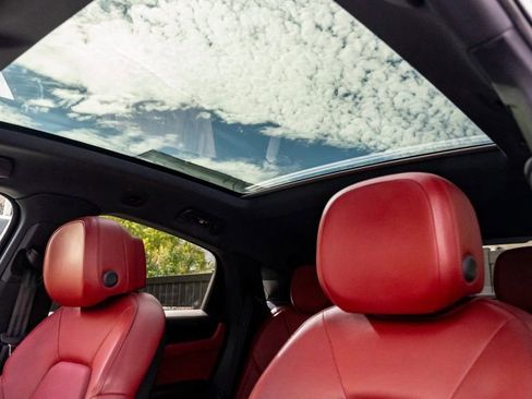 Used 2020 Porsche Cayenne image 22