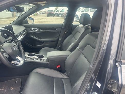 Used 2025 Honda Civic Sport image 9
