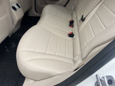 Used 2022 Mercedes-Benz GLC 300 image 31