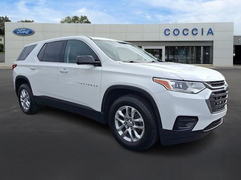Used 2018 Chevrolet Traverse LS AWD/4WD image 3