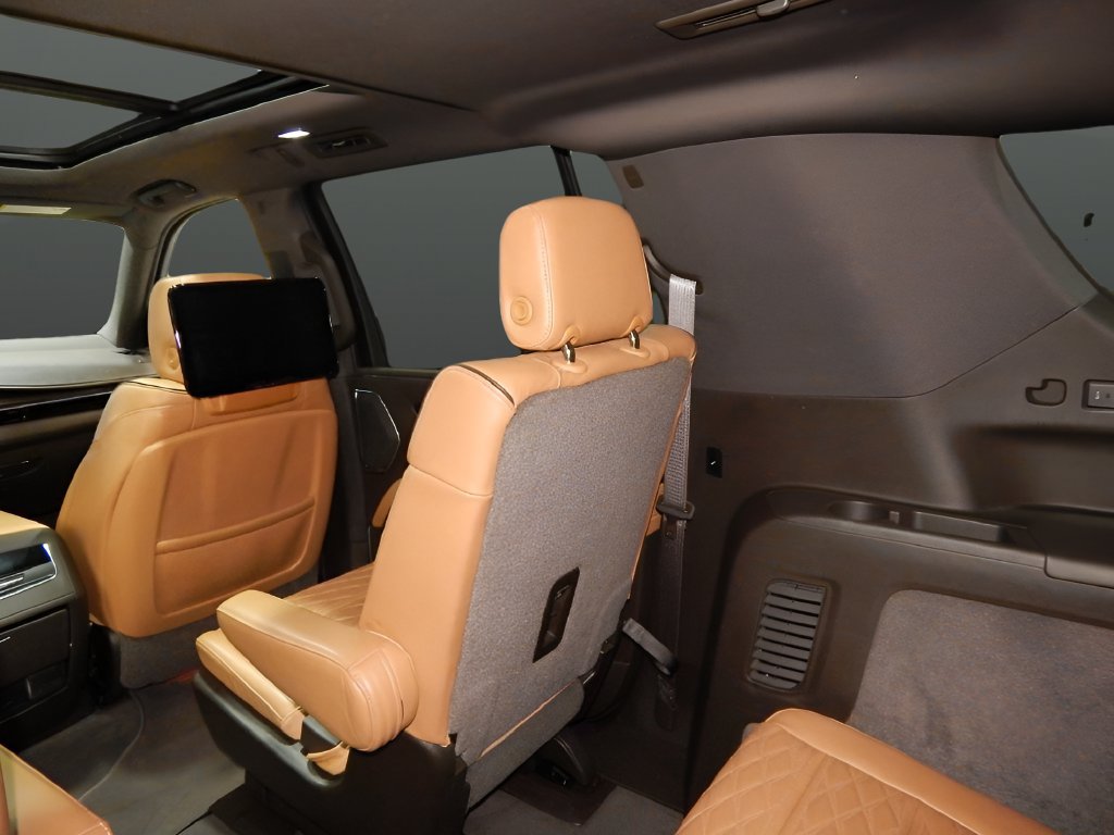 Used 2021 Cadillac Escalade ESV Sport AWD/4WD image 38