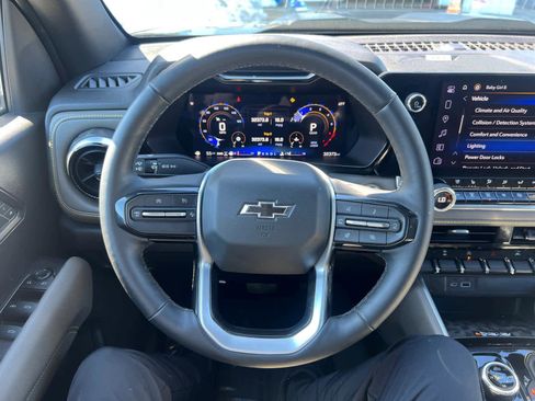 Certified 2024 Chevrolet Colorado ZR2 w/ ZR2 Convenience Package III image 15