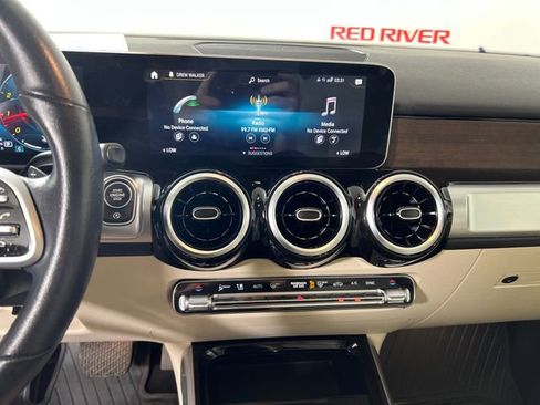Used 2021 Mercedes-Benz GLB 250 image 18