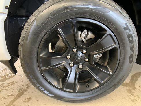 Used 2024 RAM 1500 Big Horn AWD/4WD image 29