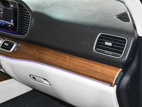 Used 2024 Mercedes-Benz GLE 350 4MATIC image 63