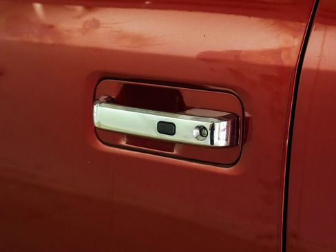 Used 2018 Ford F150 Platinum w/ Equipment Group 701A Luxury AWD/4WD image 33