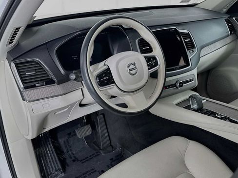 Used 2023 Volvo XC90 B5 Plus AWD/4WD image 9
