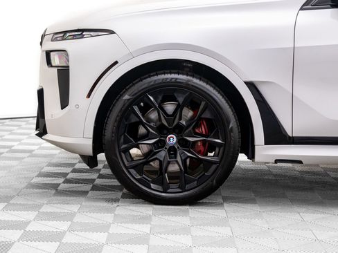 Used 2023 BMW X7 M60i w/ Executive Package image 39