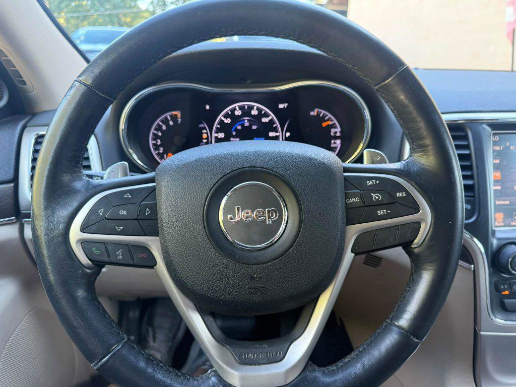 Used 2016 Jeep Grand Cherokee Limited w/ Luxury Group II AWD/4WD image 22