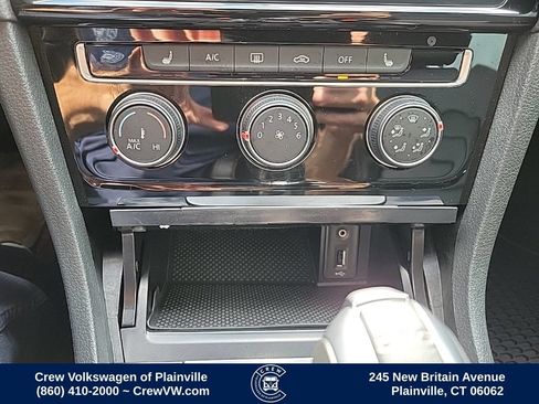 Used 2018 Volkswagen GTI SE w/ SE Leather Package FWD image 9