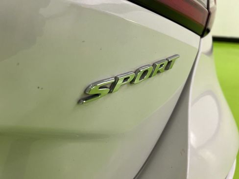 Used 2024 Honda Civic Sport image 14