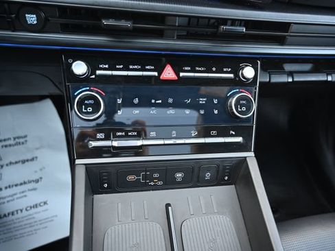 Used 2024 Hyundai Santa Fe Calligraphy AWD/4WD image 18