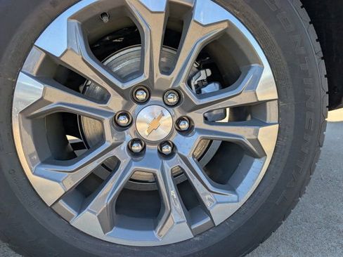 New 2026 Chevrolet Suburban LT w/ Comfort Package image 7