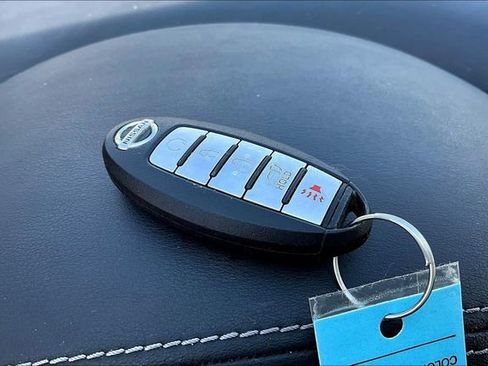 Used 2017 Nissan Murano SL image 11