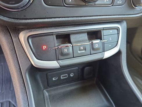 Used 2024 GMC Terrain SLE w/ Driver Convenience Package AWD/4WD image 23