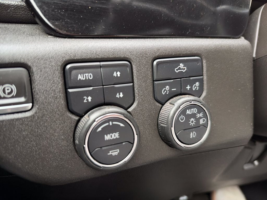 Certified 2022 Chevrolet Silverado 1500 RST w/ Z71 Off-Road Package AWD/4WD image 32