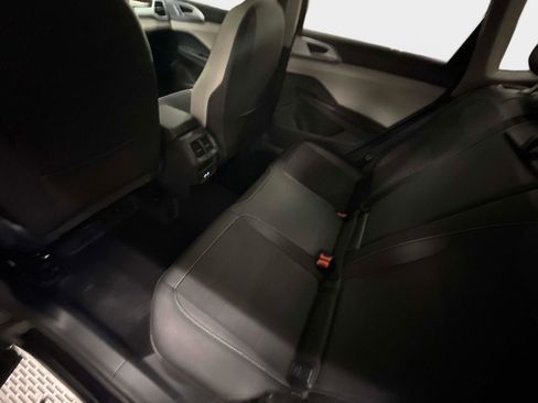 New 2026 Volkswagen Taos SE image 10