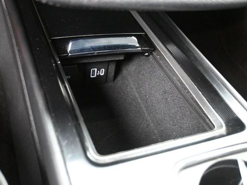 Used 2022 Lincoln Corsair FWD w/ Premium Package image 17