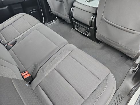 Used 2024 Chevrolet Silverado 1500 Custom image 11