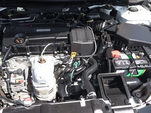 Used 2017 Honda Accord LX image 12