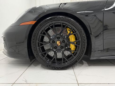 Certified 2023 Porsche 911 Carrera GTS RWD image 16
