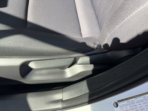 Used 2024 Toyota Corolla LE image 14