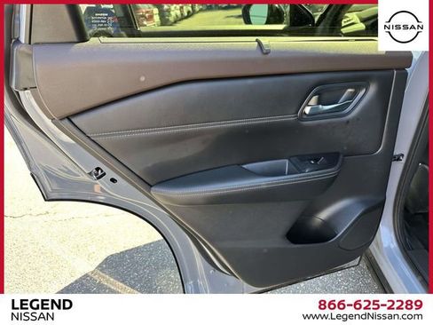 Used 2023 Nissan Rogue SV w/ SV Premium B Package image 18