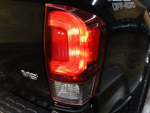 Used 2023 Toyota Tacoma SR image 21