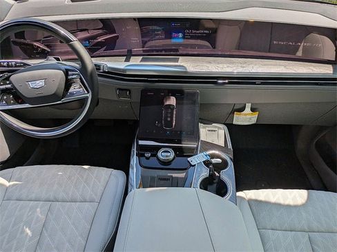 New 2026 Cadillac Escalade IQ Luxury 1 image 16
