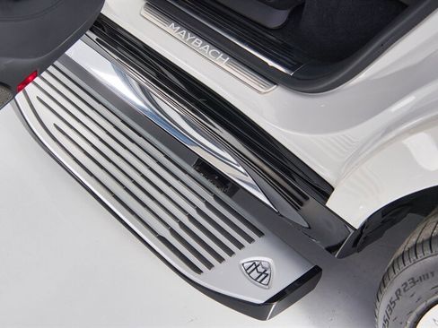 Used 2024 Mercedes-Benz Maybach GLS 600 4MATIC image 21