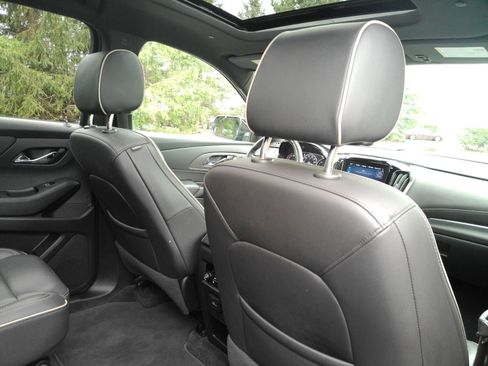 Certified 2022 Chevrolet Traverse Premier AWD/4WD image 20