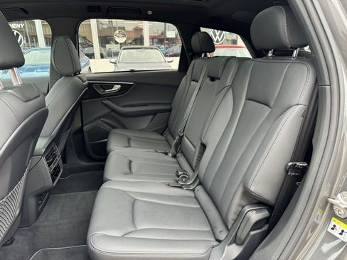 Used 2025 Audi Q7 2.0T Premium Plus w/ Premium Plus Package image 12