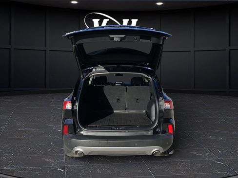 Used 2021 Ford Escape Titanium w/ Titanium Elite Package image 17