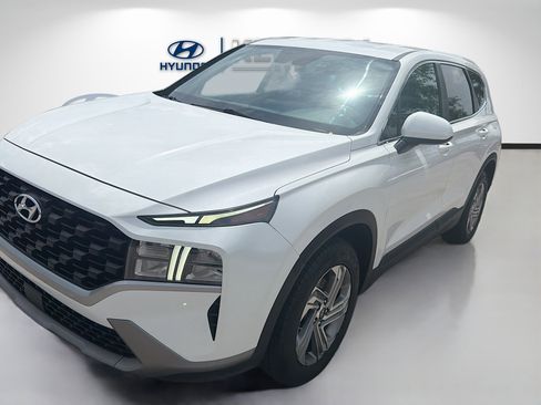 Used 2022 Hyundai Santa Fe SE FWD image 3
