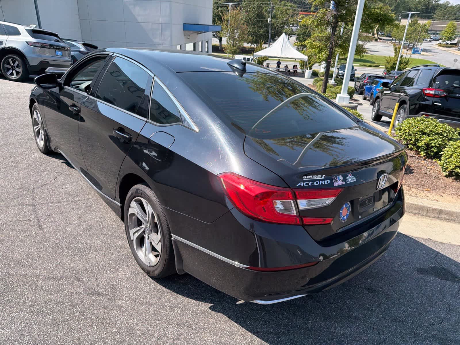 Used 2018 Honda Accord EX image 9