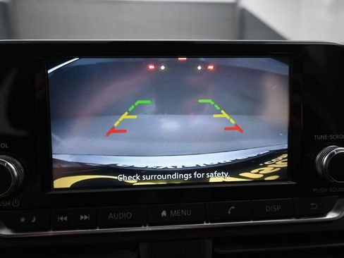 Used 2024 Nissan Altima 2.5 S image 11