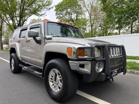 Used 2006 HUMMER H3 image 4